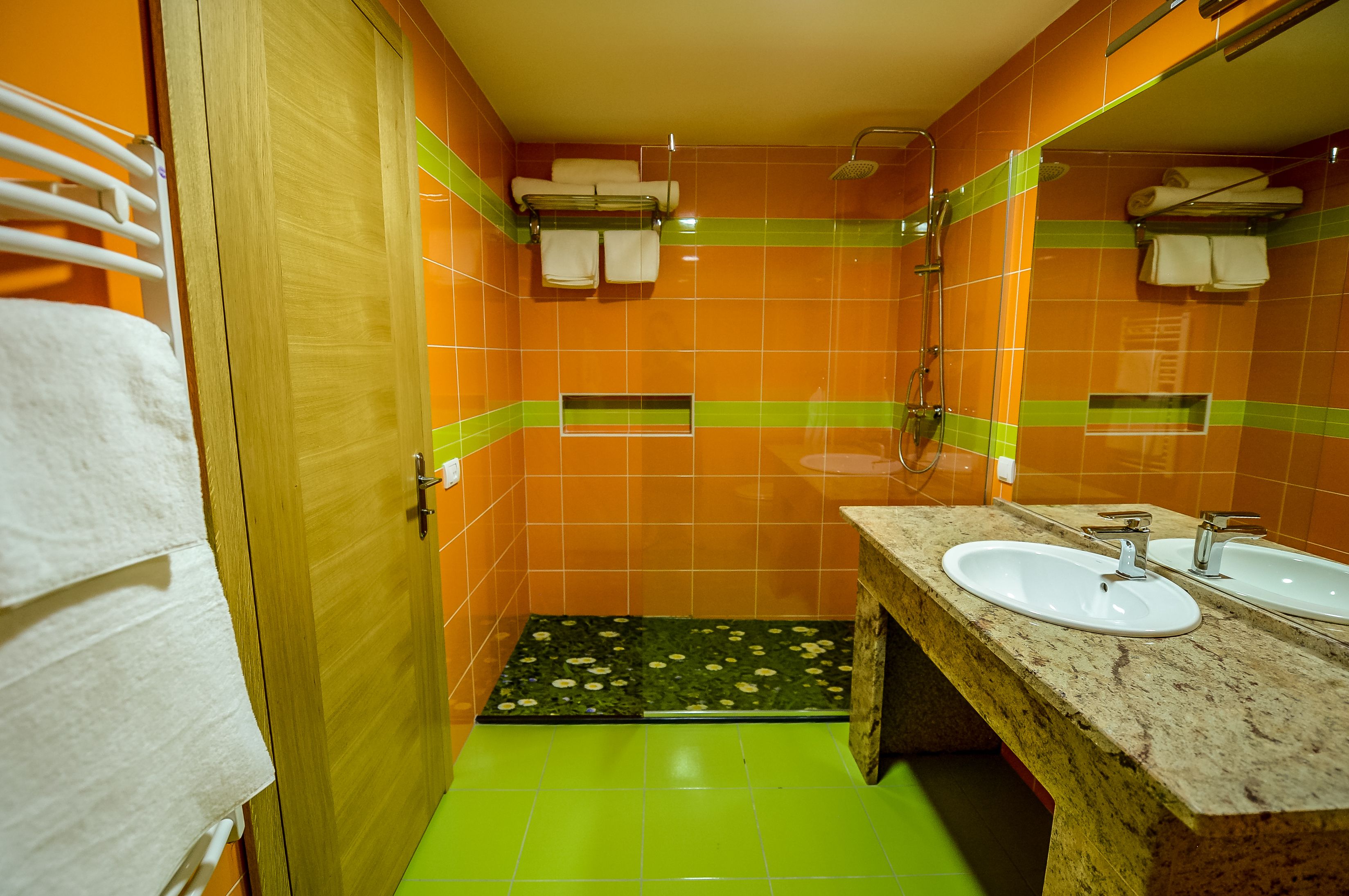 family suite | bathroom | shower, free toiletries, hair dryer, bathrobes