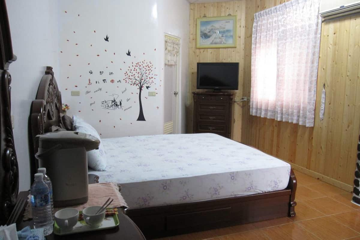 Standard Double Room | Desk, blackout curtains, free WiFi, bed sheets