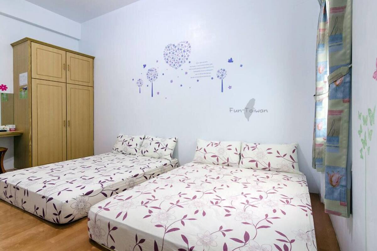 Neljän hengen standard-huone (Futon) | Työpöytä, pimennysverhot, ilmainen Wi-Fi, vuodevaatteet