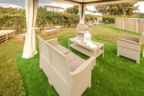 Outdoor wedding area - Cappannelle Country House Tuscany (Castiglion Fibocchi)