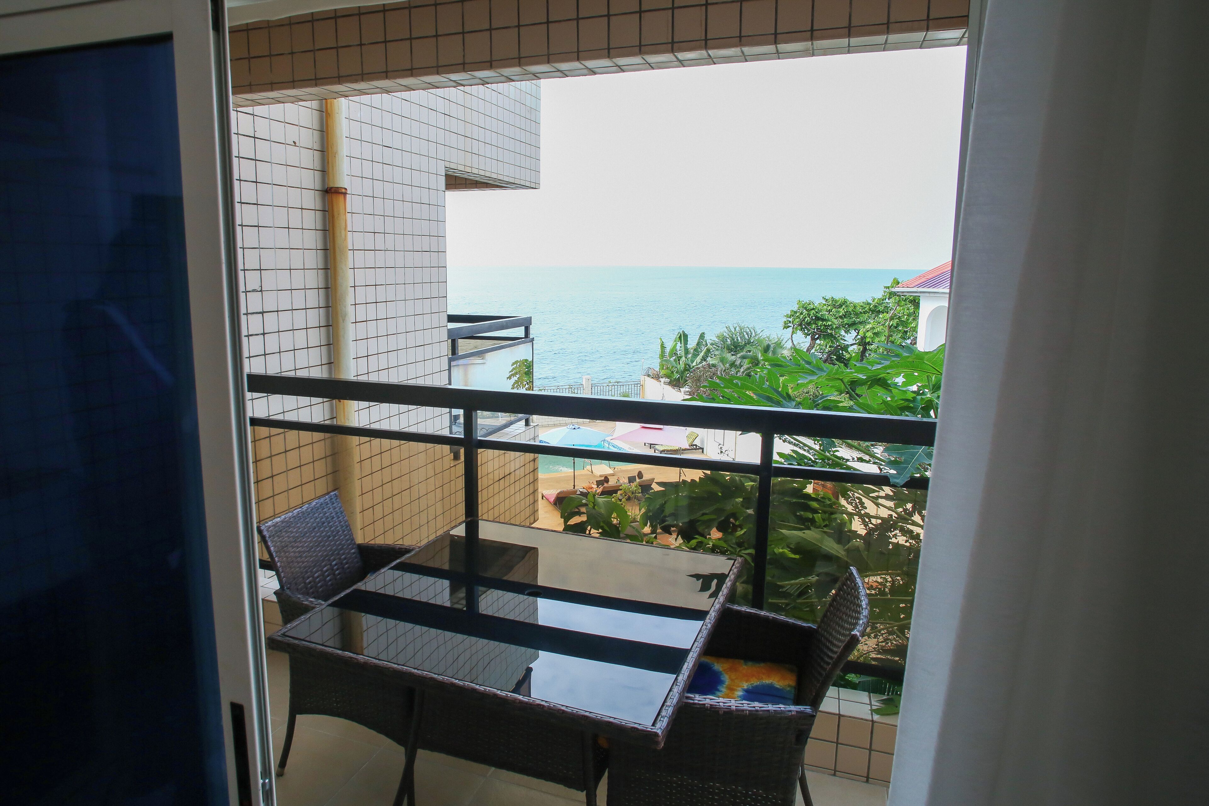 Deluxe Room | Terrace/patio