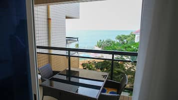 Deluxe Room | Terrace/patio