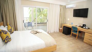 Individually furnished, desk, laptop workspace, blackout drapes