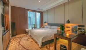 Superior Queen Room With Courtyard View  | Minibar, in-room safe, desk, blackout curtains - Fulitai International Hotel Yantai (Yantai)