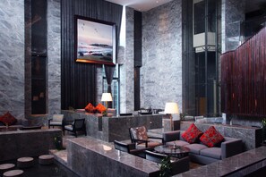 3 restaurants, serveren ontbijt