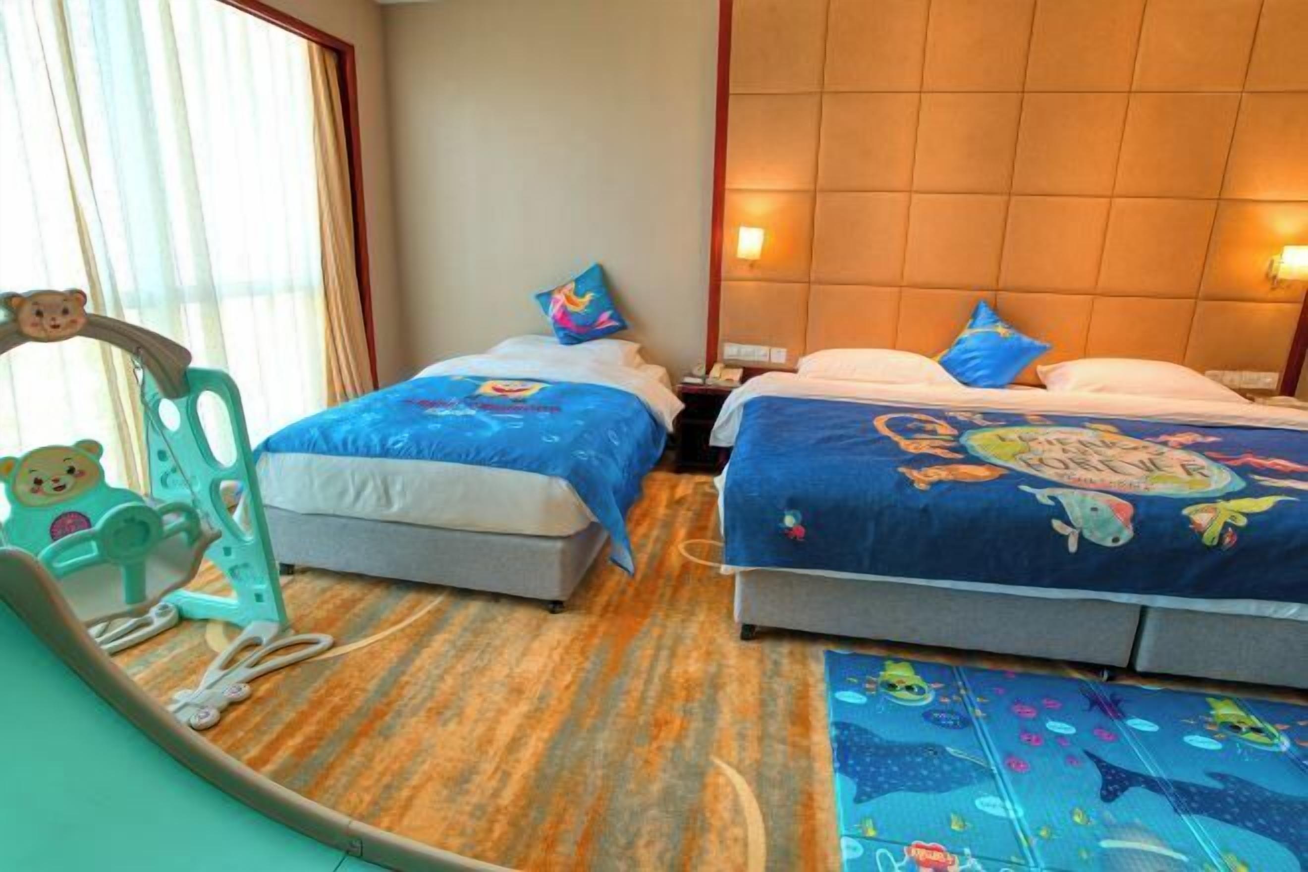 Minibar, in-room safe, desk, blackout curtains