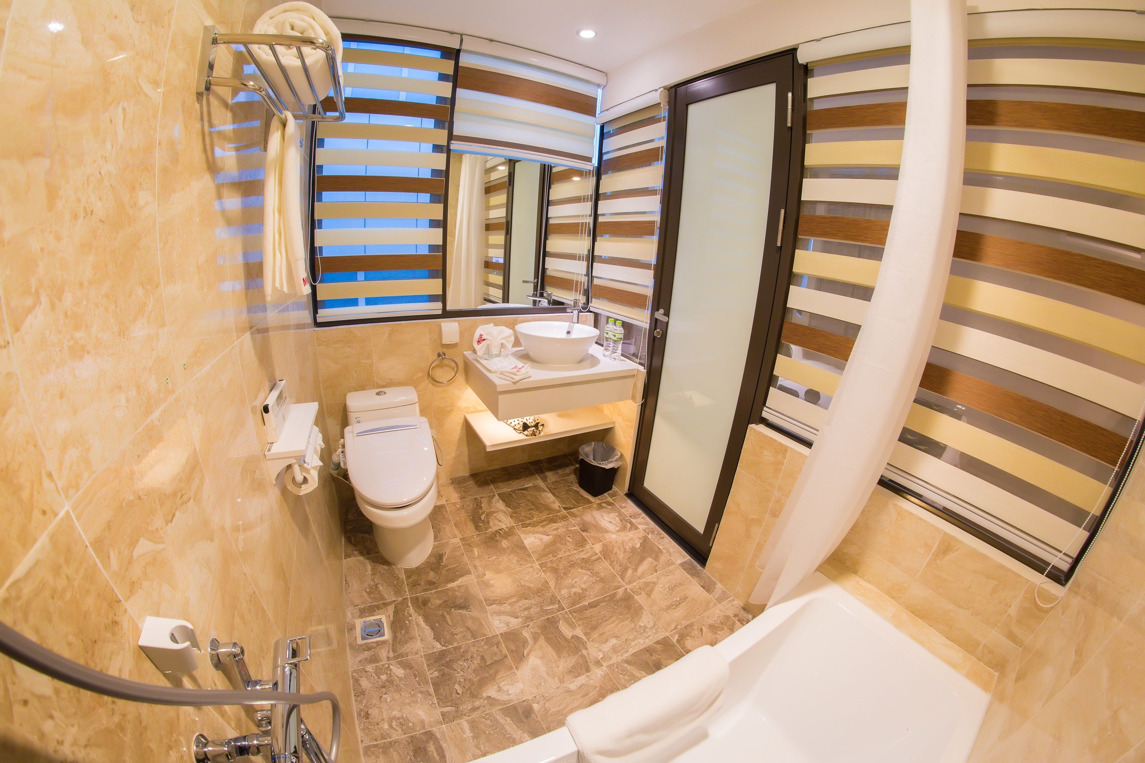 double premium | bathroom | combined shower/bathtub, free toiletries, hair dryer, bathrobes