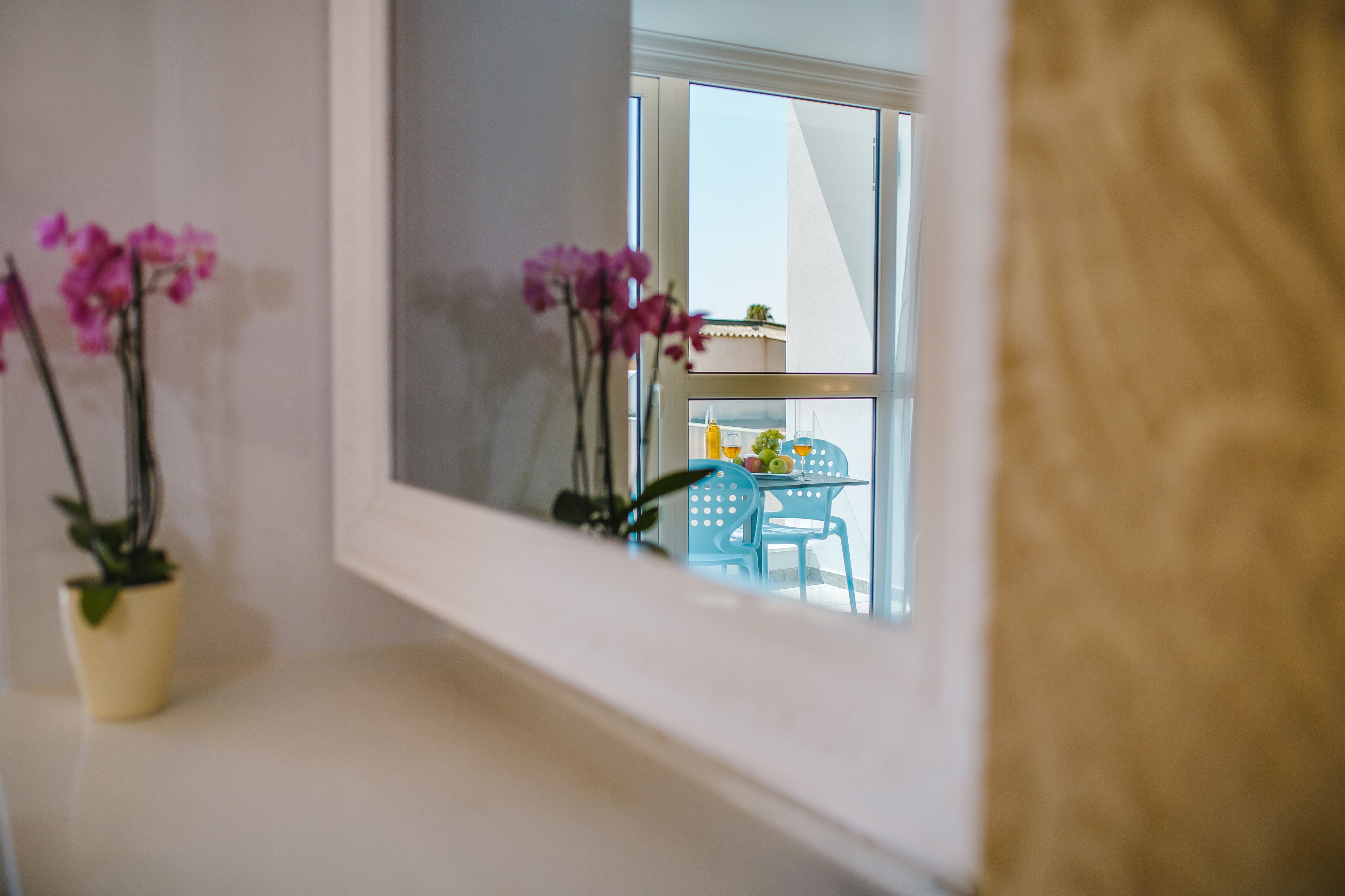 deluxe suite, balcony, city view | room amenity