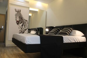 In-room safe, desk, soundproofing, iron/ironing board - Qbic City Hotel (Larnaca)