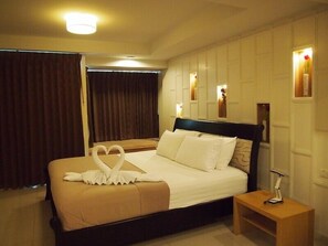 Superior Double Room with Balcony  | Zimmersafe, Verdunkelungsvorhänge