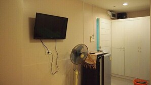 Room amenity - Baramee Apartment (Pattaya)