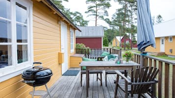 Cottage (6 beds) | Terrace/patio