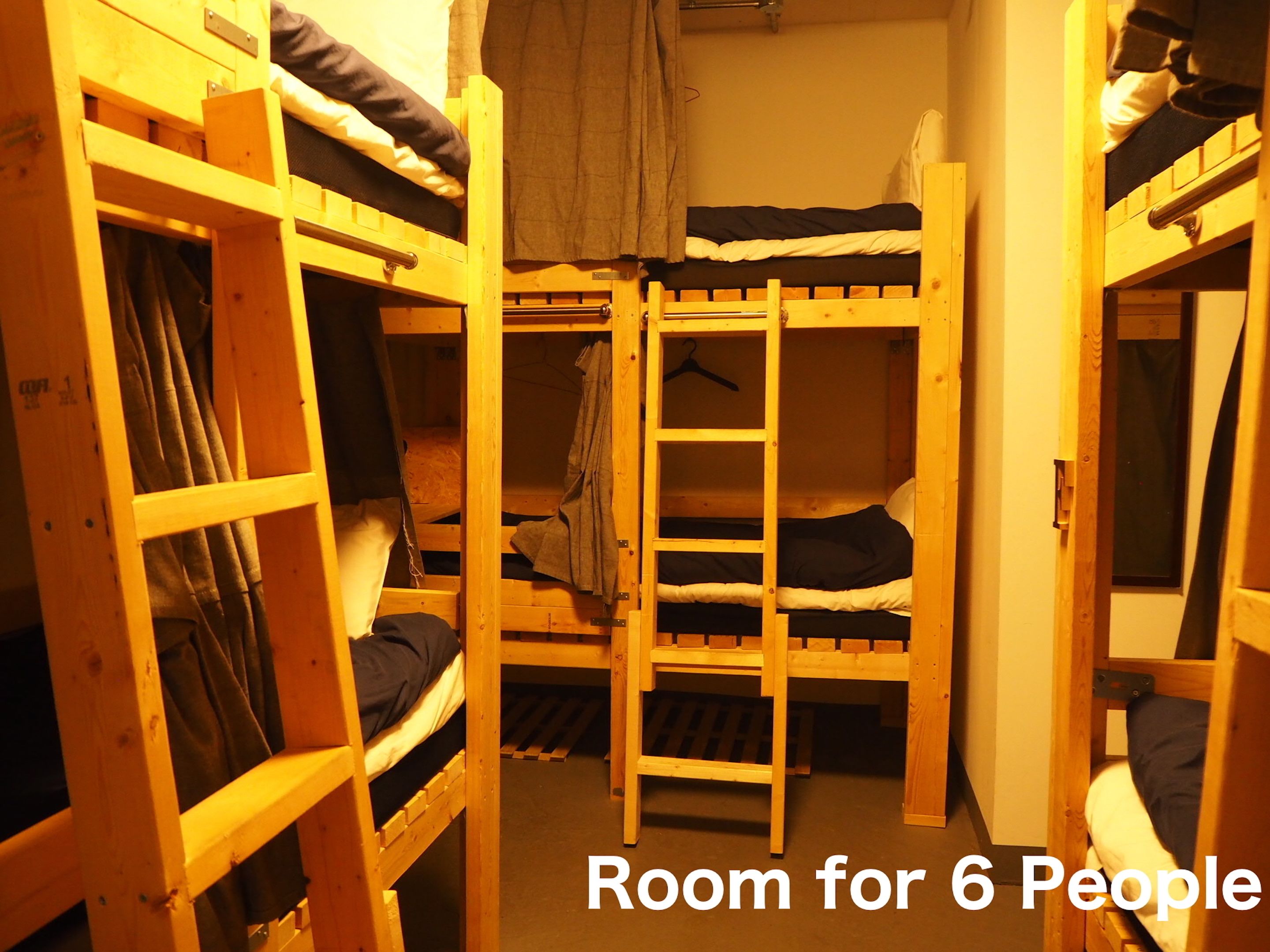 Caja fuerte, wifi gratis, ropa de cama