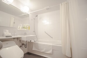 Traditional Room | Private spa tub