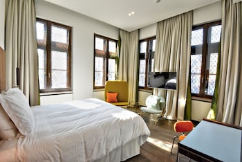 Hotel The Fourth - Tafelrond