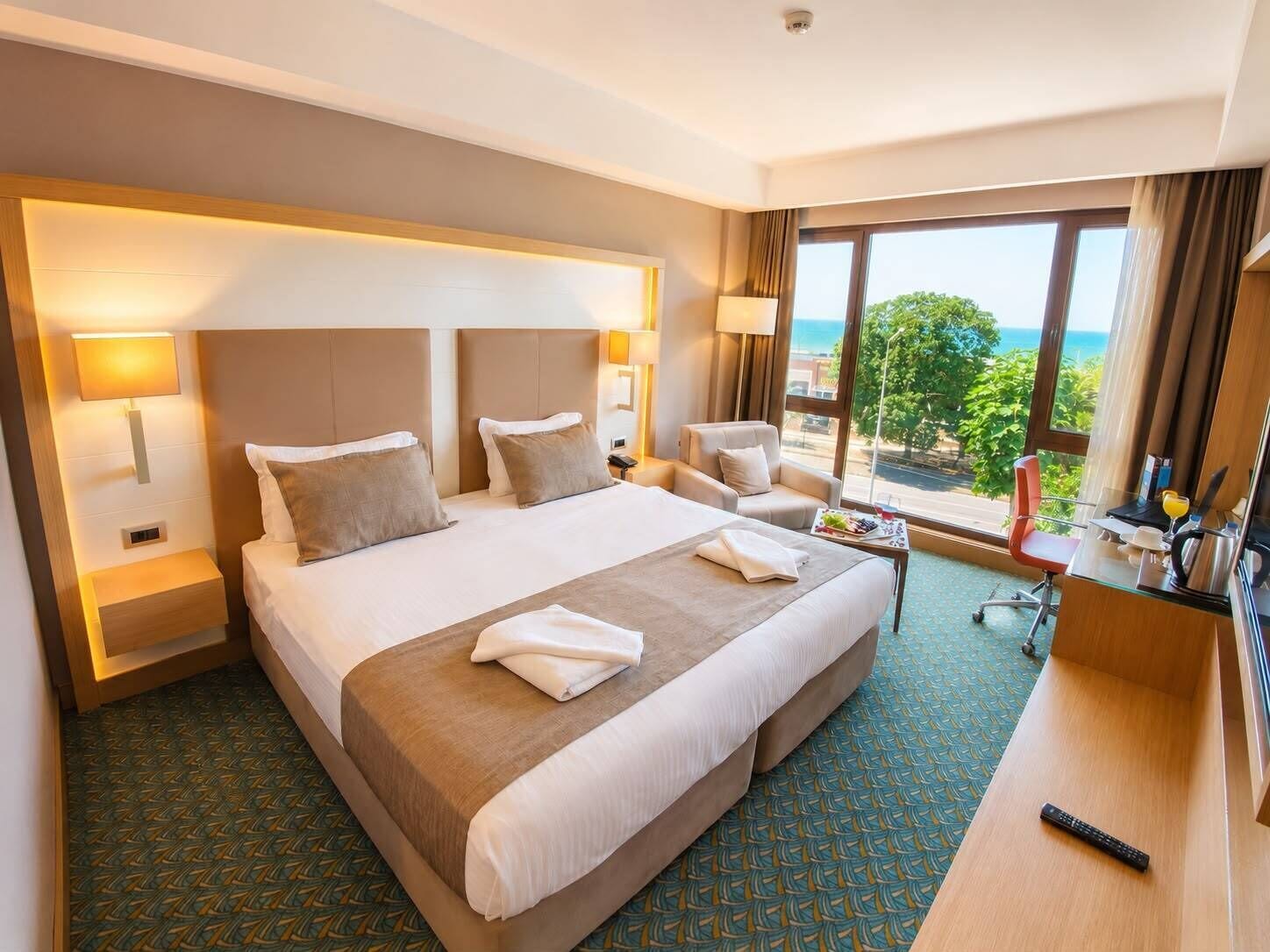 Doppia Deluxe, vista mare | Biancheria da letto di alta qualità, minibar, una cassaforte in camera