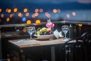 تناول الطعام