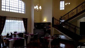 Breakfast, lunch, dinner served; local and international cuisine - Karen Crescent Hotel (Nairobi)