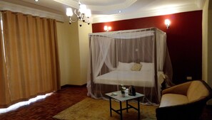 Deluxe Double Room, 1 King Bed, Balcony | Minibar, in-room safe, desk, free WiFi - Karen Crescent Hotel (Nairobi)