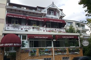 Front of property - Yeşilköy Airport Butik Otel (Istanbul)