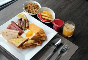 Desayuno continental incluido todos los días 