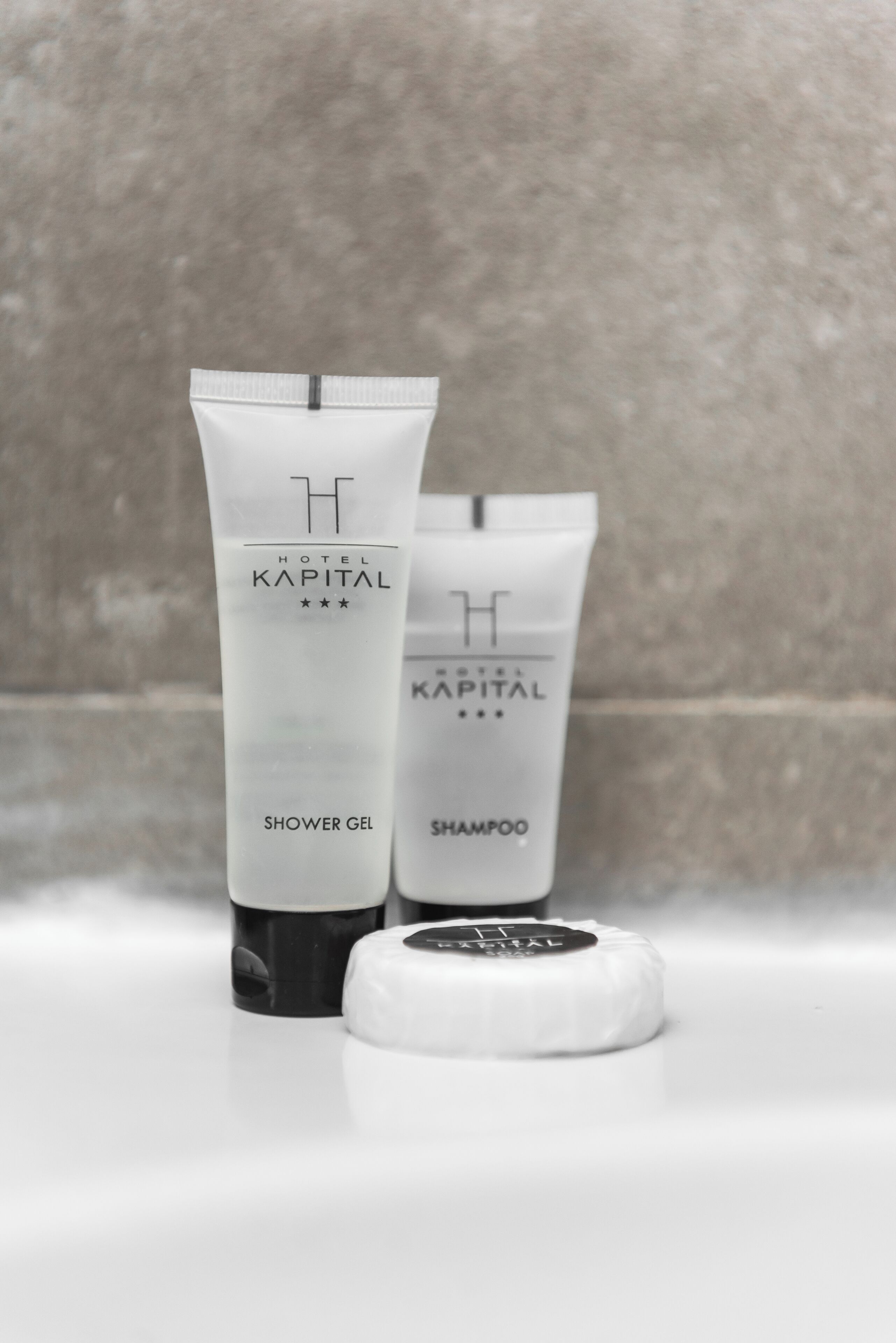 deluxe room | bathroom | shower, free toiletries, hair dryer, towels