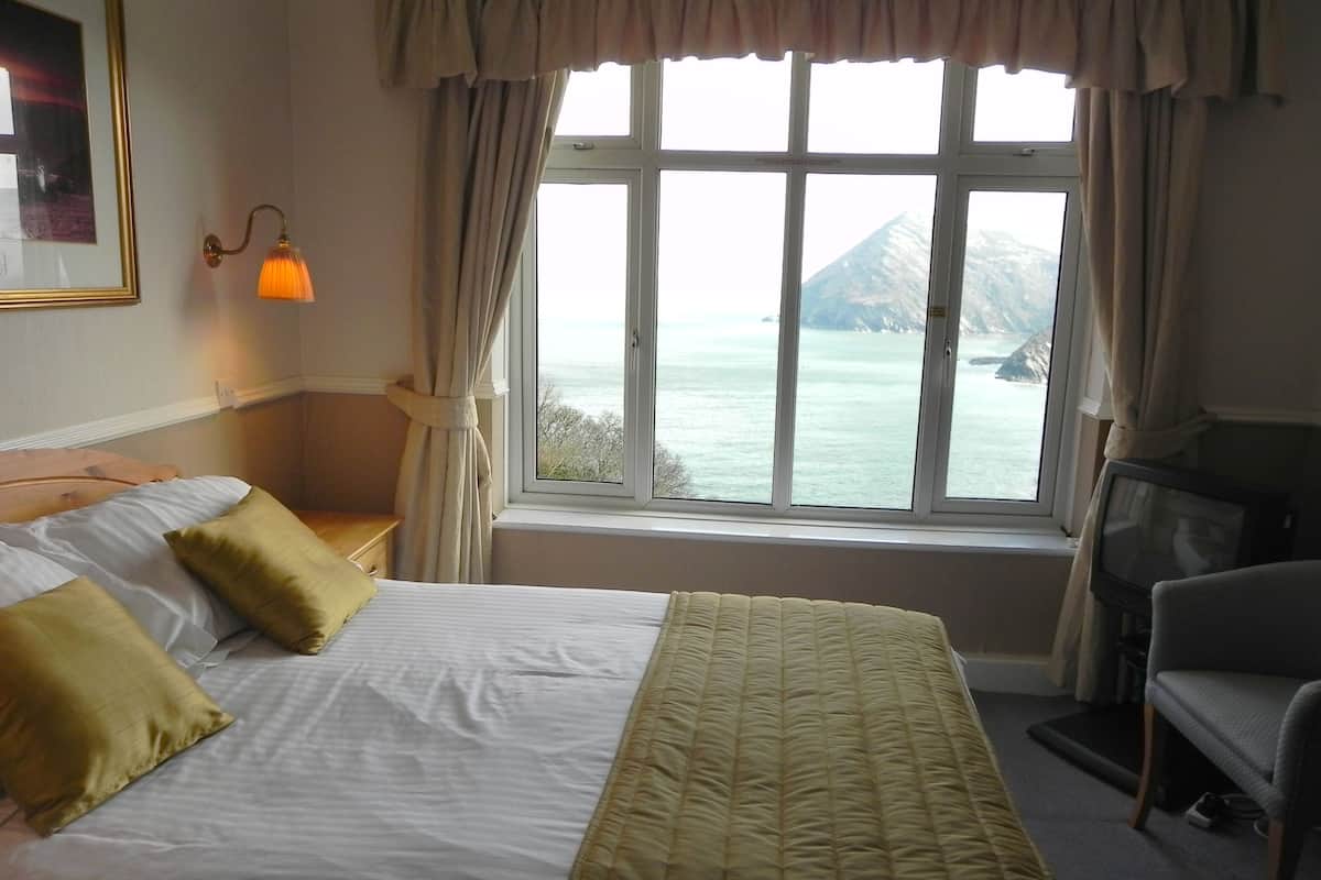 Rollaway beds, free WiFi