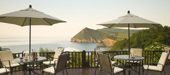 Sandy Cove Hotel
