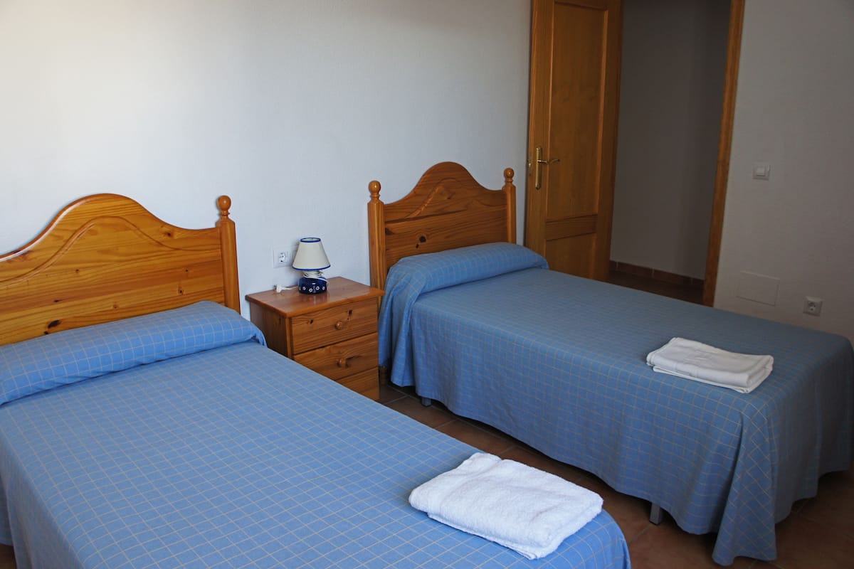 3 dormitorios, sistema de insonorización, camas supletorias