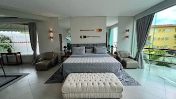 Quarto premium | 1 quarto, frigobar, cortinas blackout, Wi-Fi de cortesia