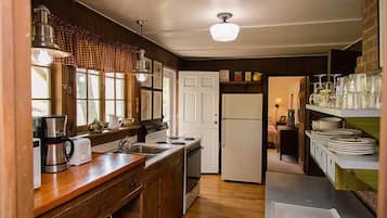 Norman Rockwell Studio | Private kitchen | Coffee/tea maker