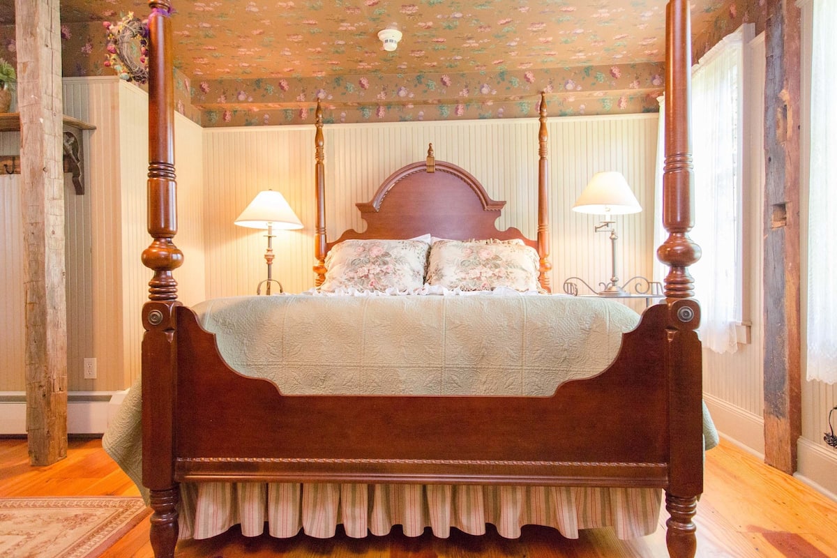 Kamar, 1 Tempat Tidur Queen | Seprai premium, meja kerja, setrika/meja setrika, dan Wi-Fi gratis