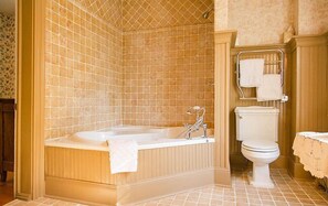 Bathroom - The Norman Rockwell Studio And Inn (Arlington)