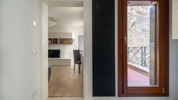 Deluxe Apartment, 2 Bedrooms (Check-in online) | Balcony view