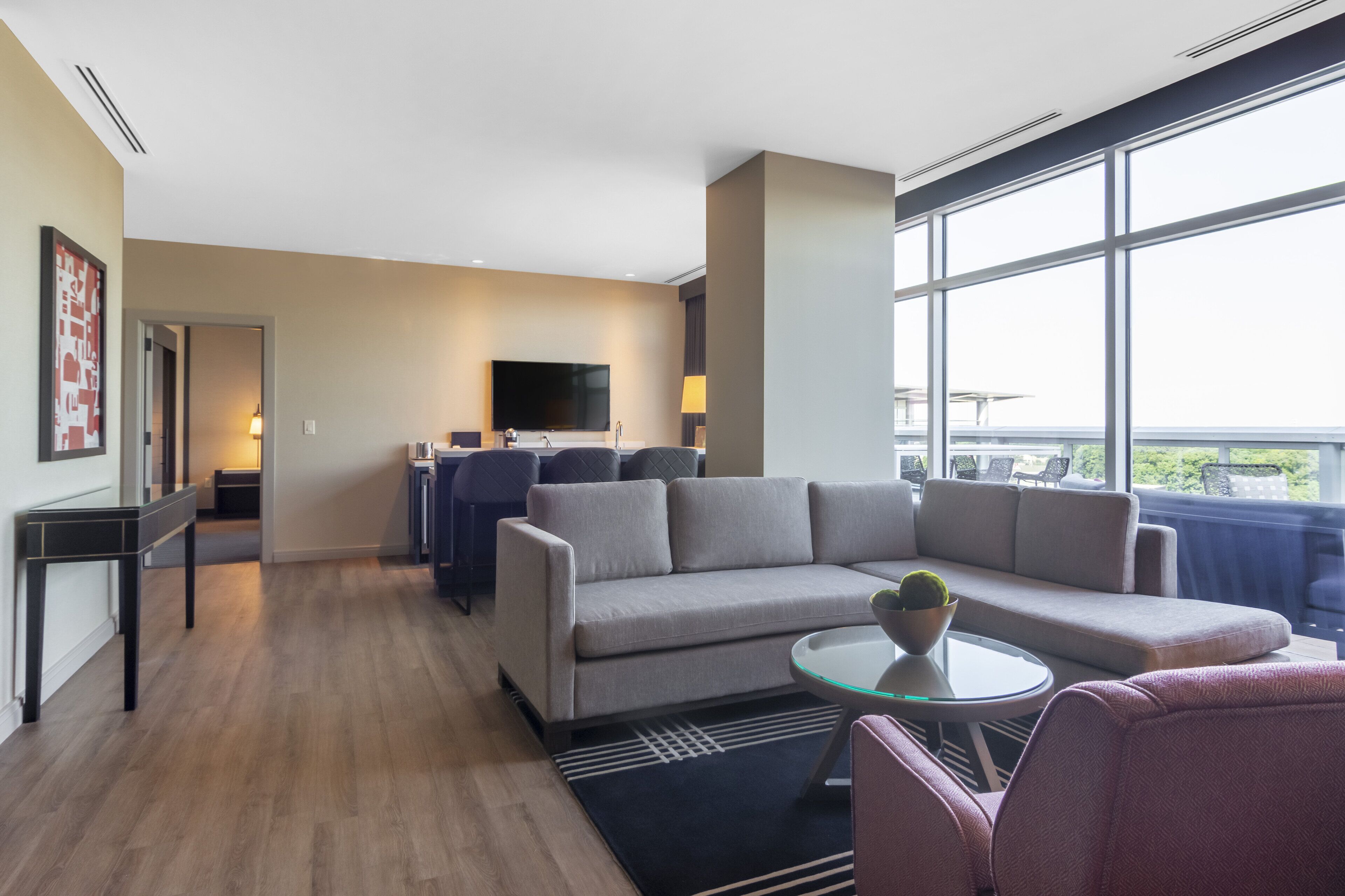 luxury suite, 1 king bed, terrace | premium bedding, pillow-top beds, minibar, in-room safe