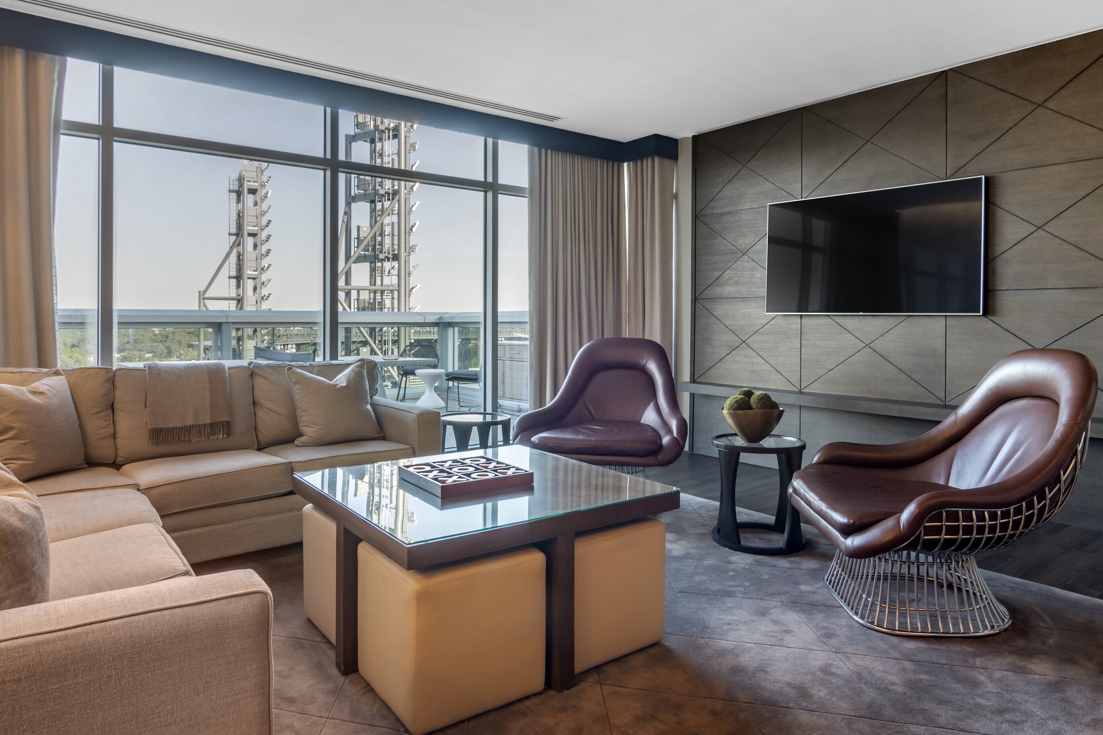 Premium bedding, pillow-top beds, minibar, in-room safe