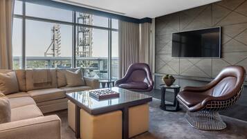 Premium bedding, pillowtop beds, minibar, in-room safe