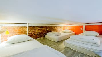 Departamento familiar | Tabla de planchar con plancha, wifi gratis y ropa de cama
