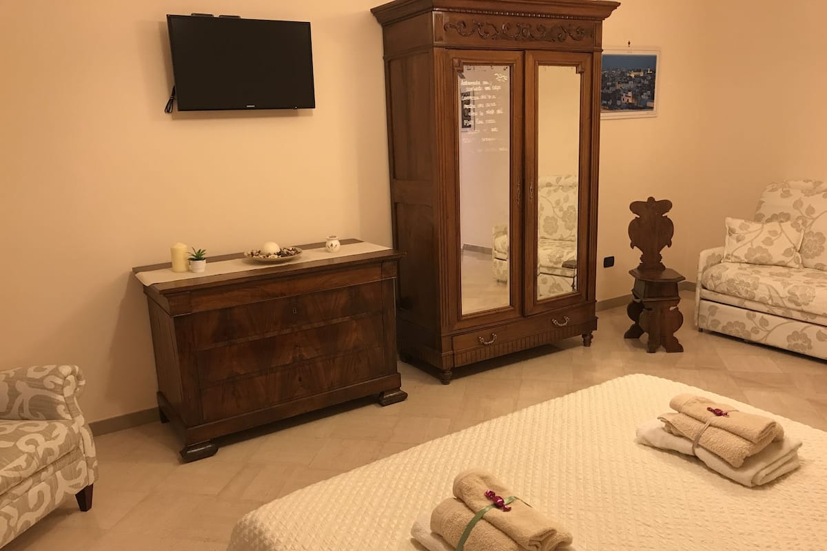 Chambre familiale | 1 chambre, système d’insonorisation, fer et planche à repasser