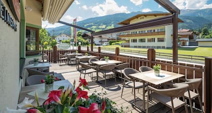 Hotel Alpina