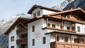 Unclassified image, 4 of 35, button - Hotel Das Zentrum (Soelden)