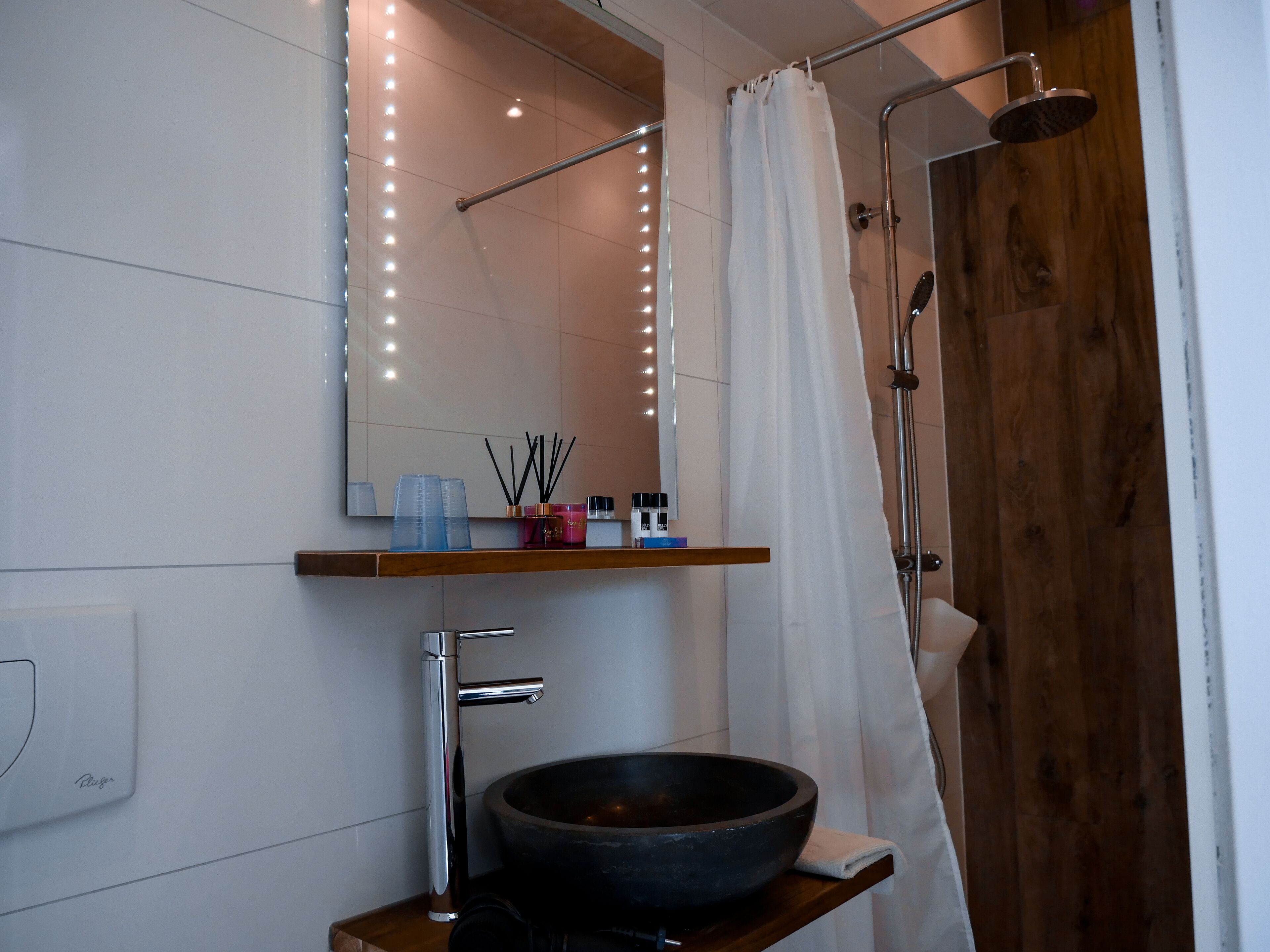 Departamento, 2 camas individuales | Lavabo en el baño
