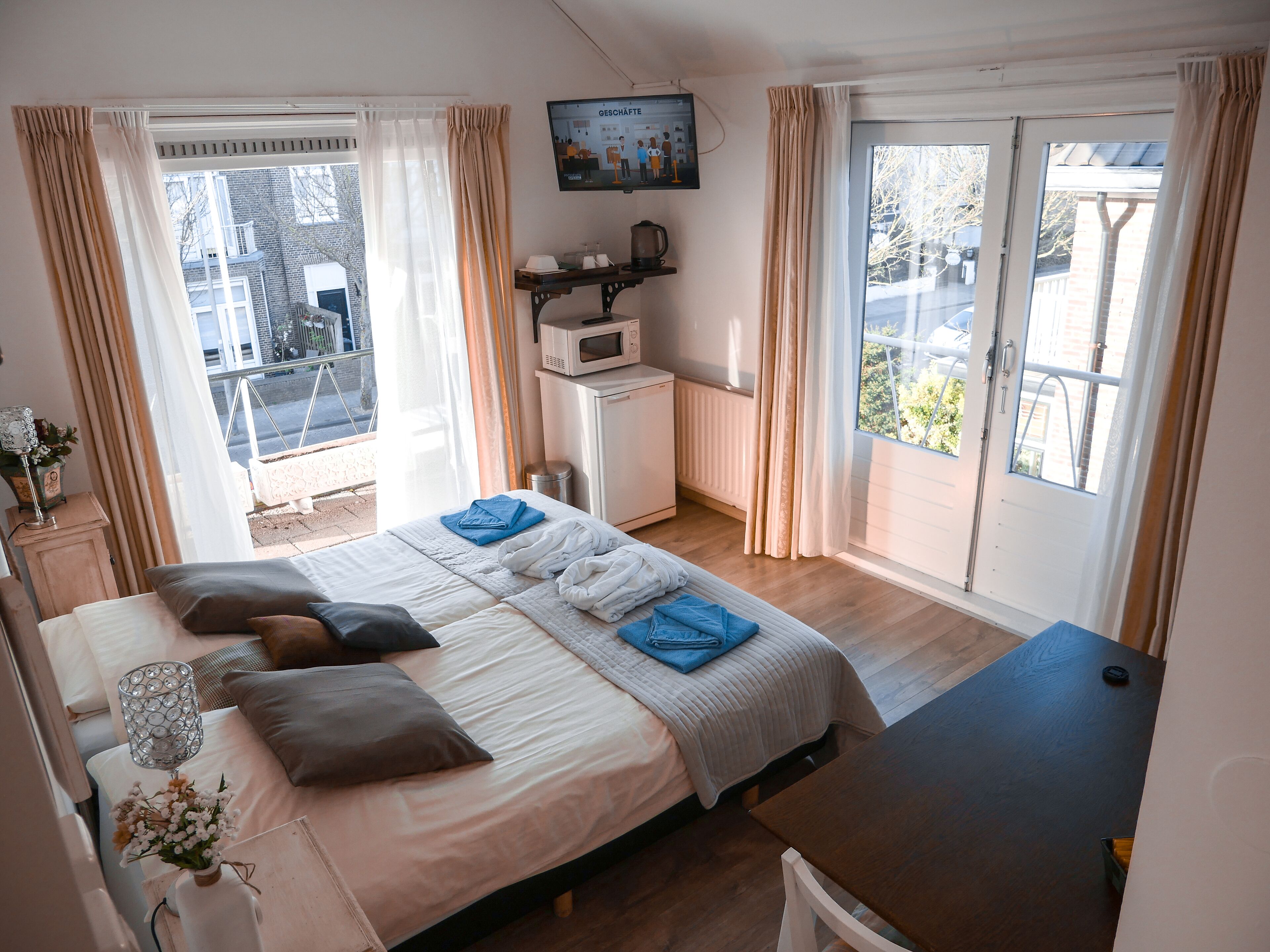 Twin Room, 2 Twin Beds | Down comforters, pillowtop beds, iron/ironing board, free WiFi