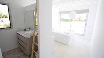 Biệt thự, 3 phòng ngủ, hồ bơi riêng | 3 phòng ngủ, màn/rèm cản sáng, nôi/giường cho trẻ sơ sinh (phụ phí)