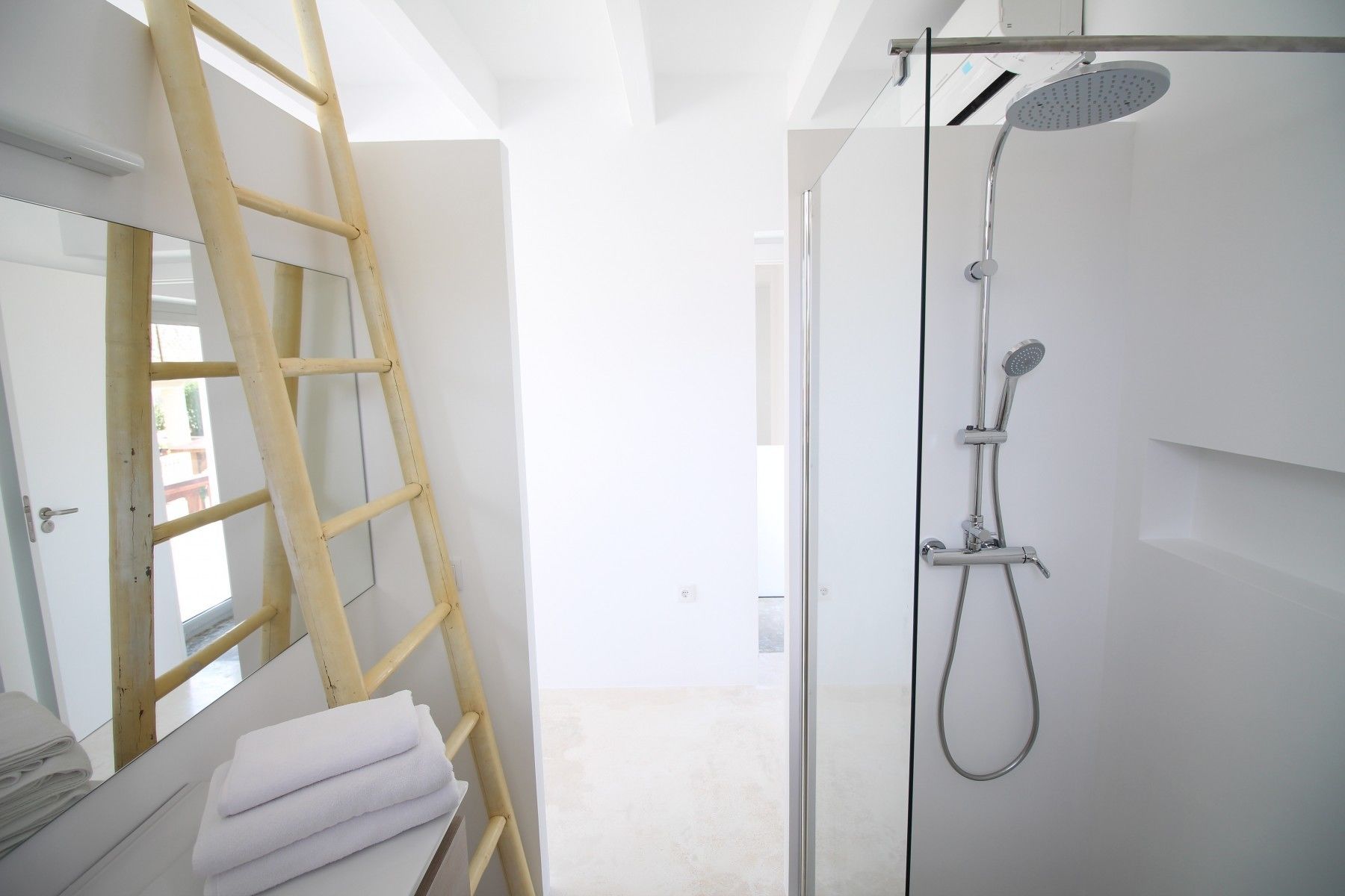 Biệt thự, 3 phòng ngủ, hồ bơi riêng | Phòng tắm | Buồng tắm vòi sen, khăn tắm 