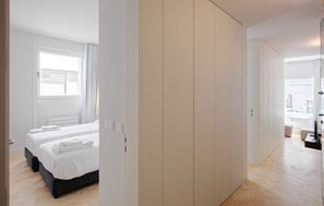 Apartamento, 3 quartos | Corredor