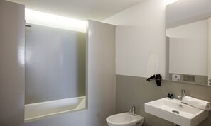 Apartment, 3 Bedrooms | Bathroom - City Stays Sé Apartments (Lisbon)