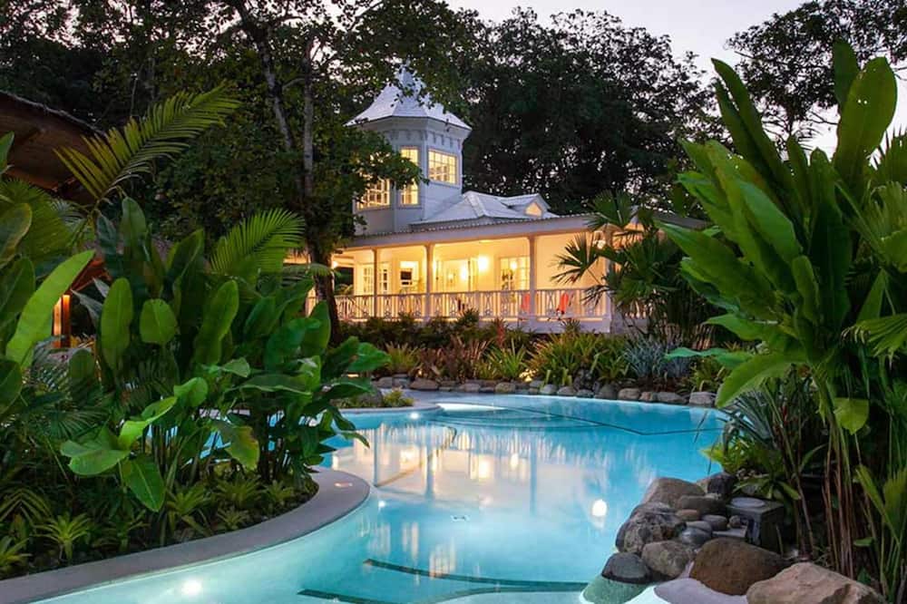 Hotel Aguas Claras Member of the Cayuga Collection