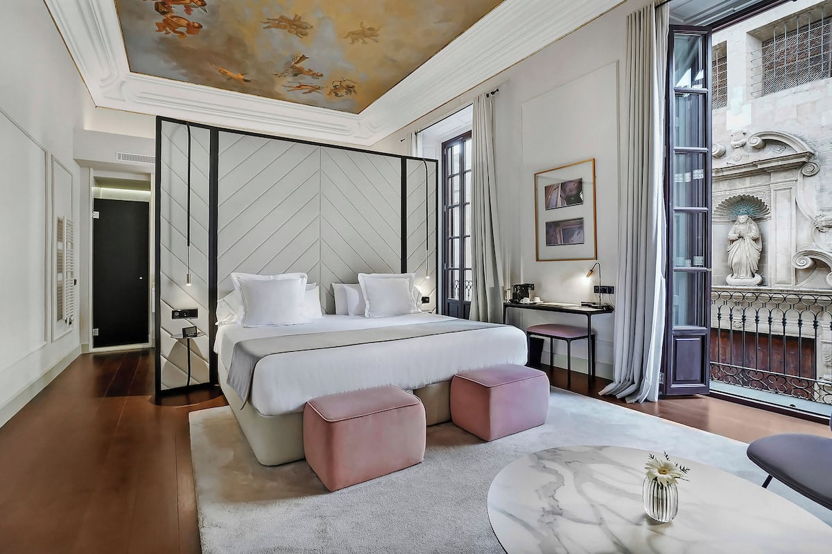 Egyptian cotton sheets, premium bedding, down duvets, memory-foam beds