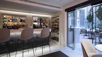Bar (en la propiedad)